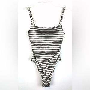 Vitamin A Womens Sols Striped One Piece Swimsuit Size 4
